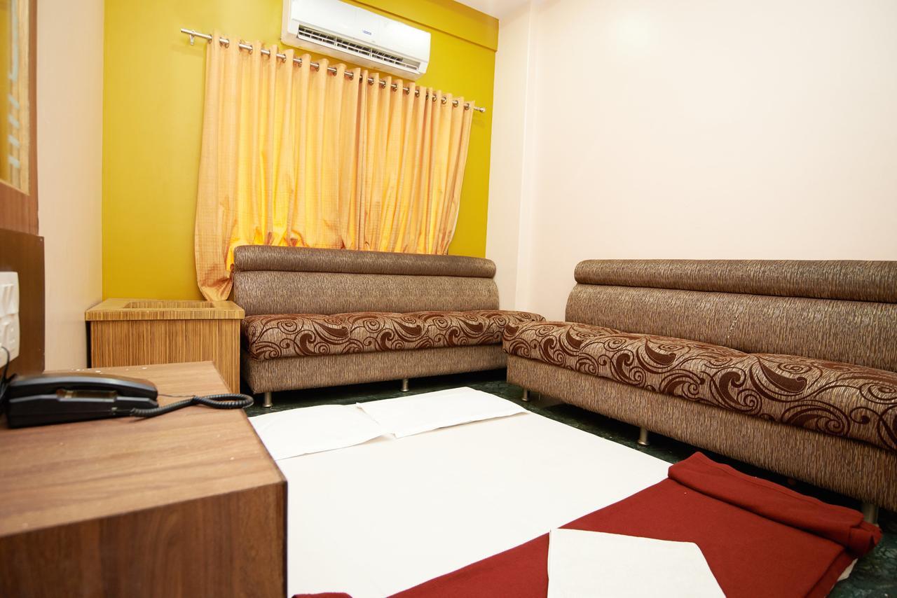 Hotel Three G Shirdi Eksteriør bilde