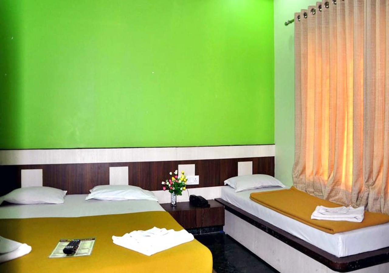 Hotel Three G Shirdi Eksteriør bilde