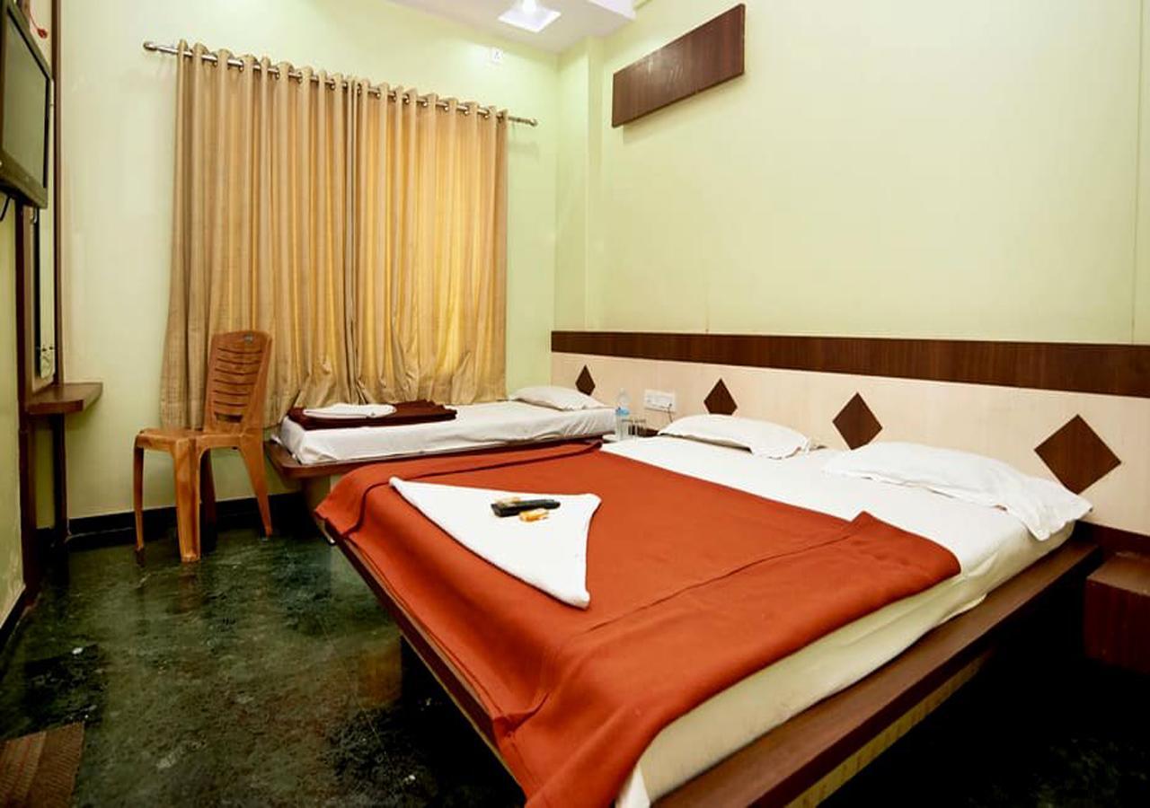 Hotel Three G Shirdi Eksteriør bilde