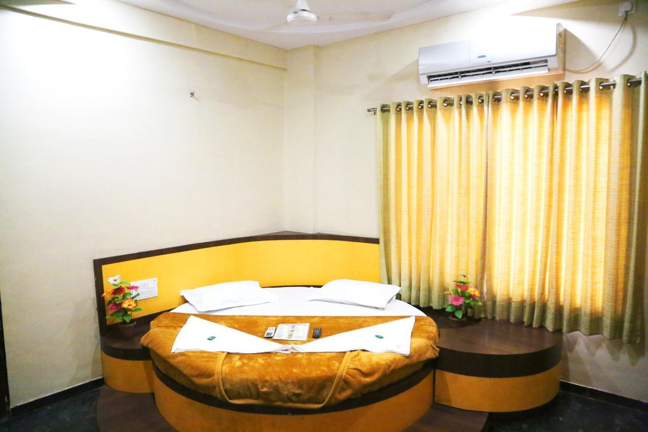 Hotel Three G Shirdi Eksteriør bilde